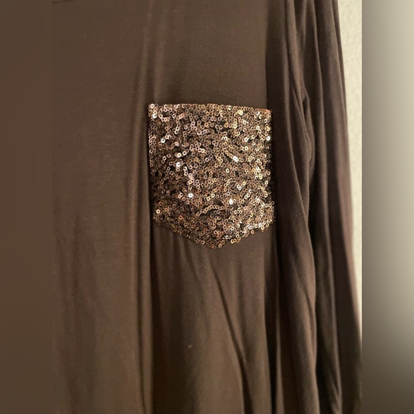Olive green Long Sleeve Top with Gold Sequin Pocket - Picture 4 of 6